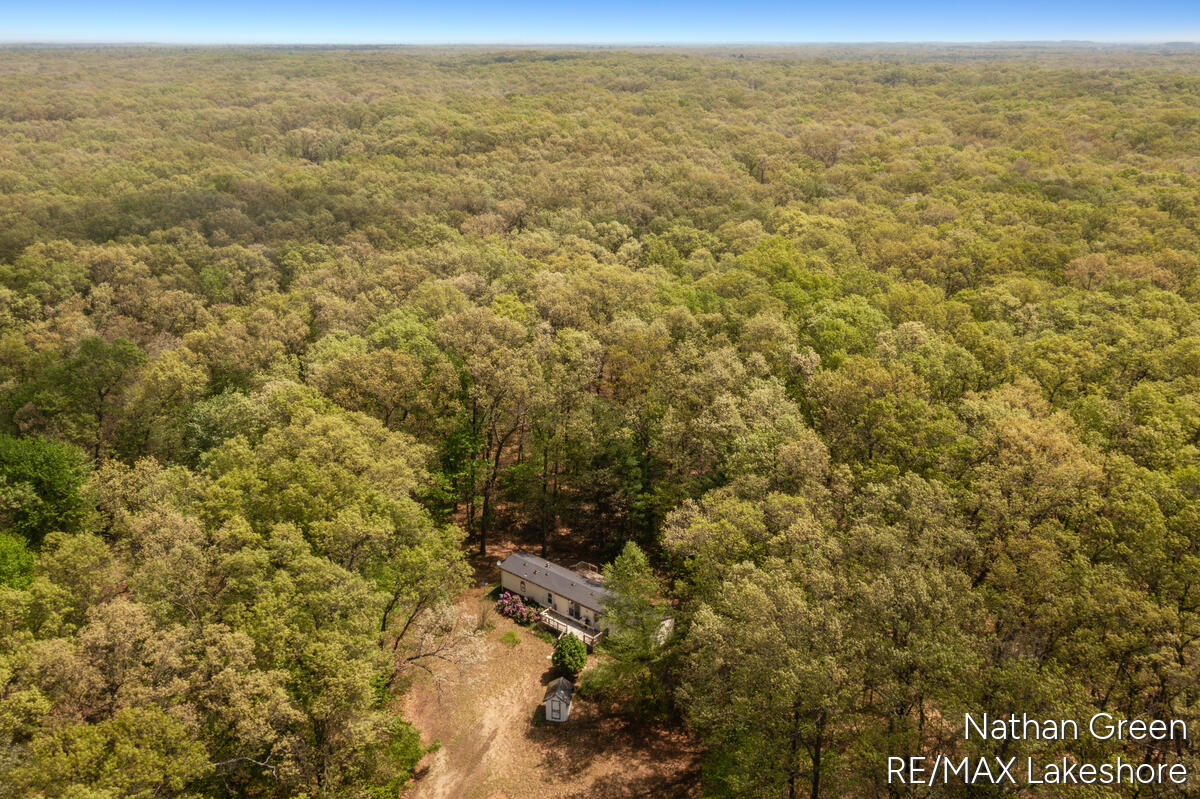 957 Maple Street Property Photo 23