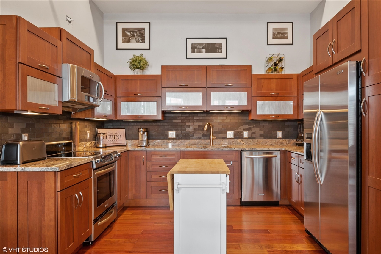 403 State Street Property Photo 12