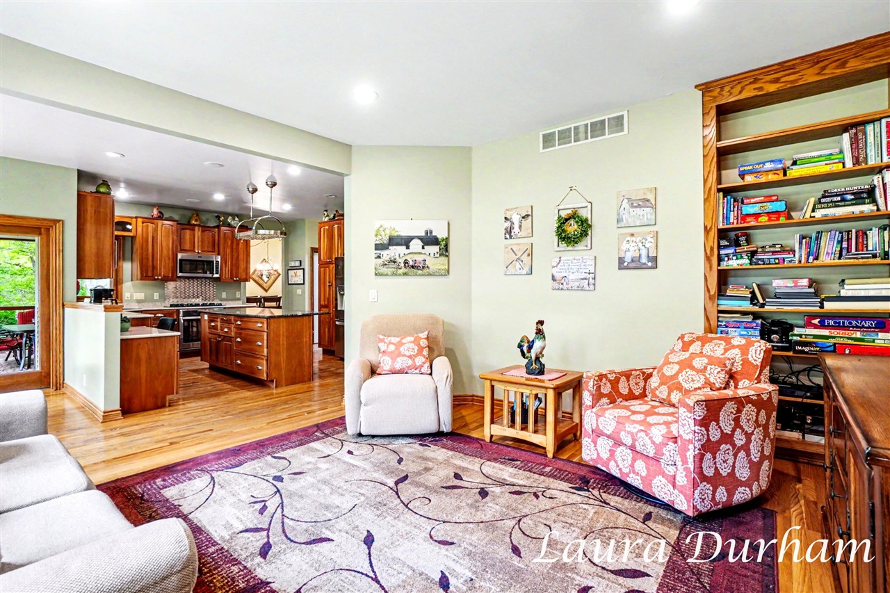 6312 Silver Lake Drive Property Photo 10