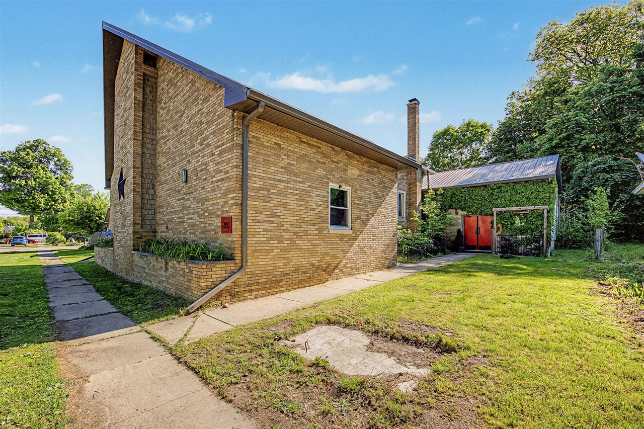 213 Palmer Street Property Photo 5