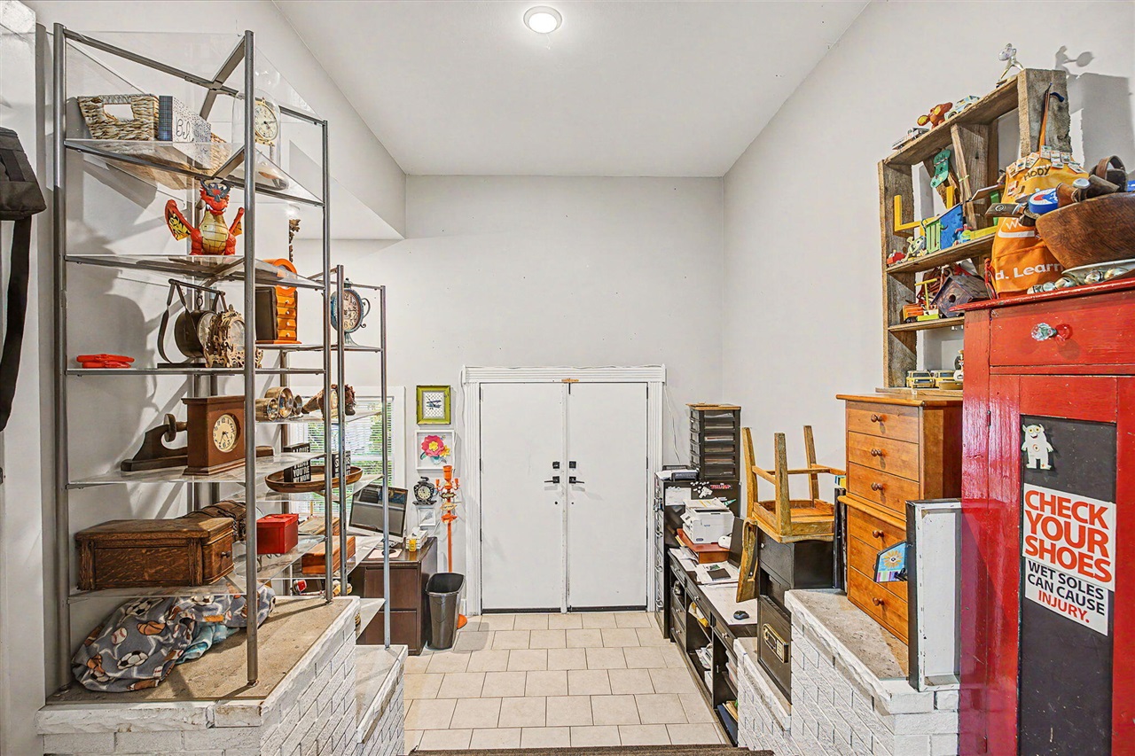213 Palmer Street Property Photo 10