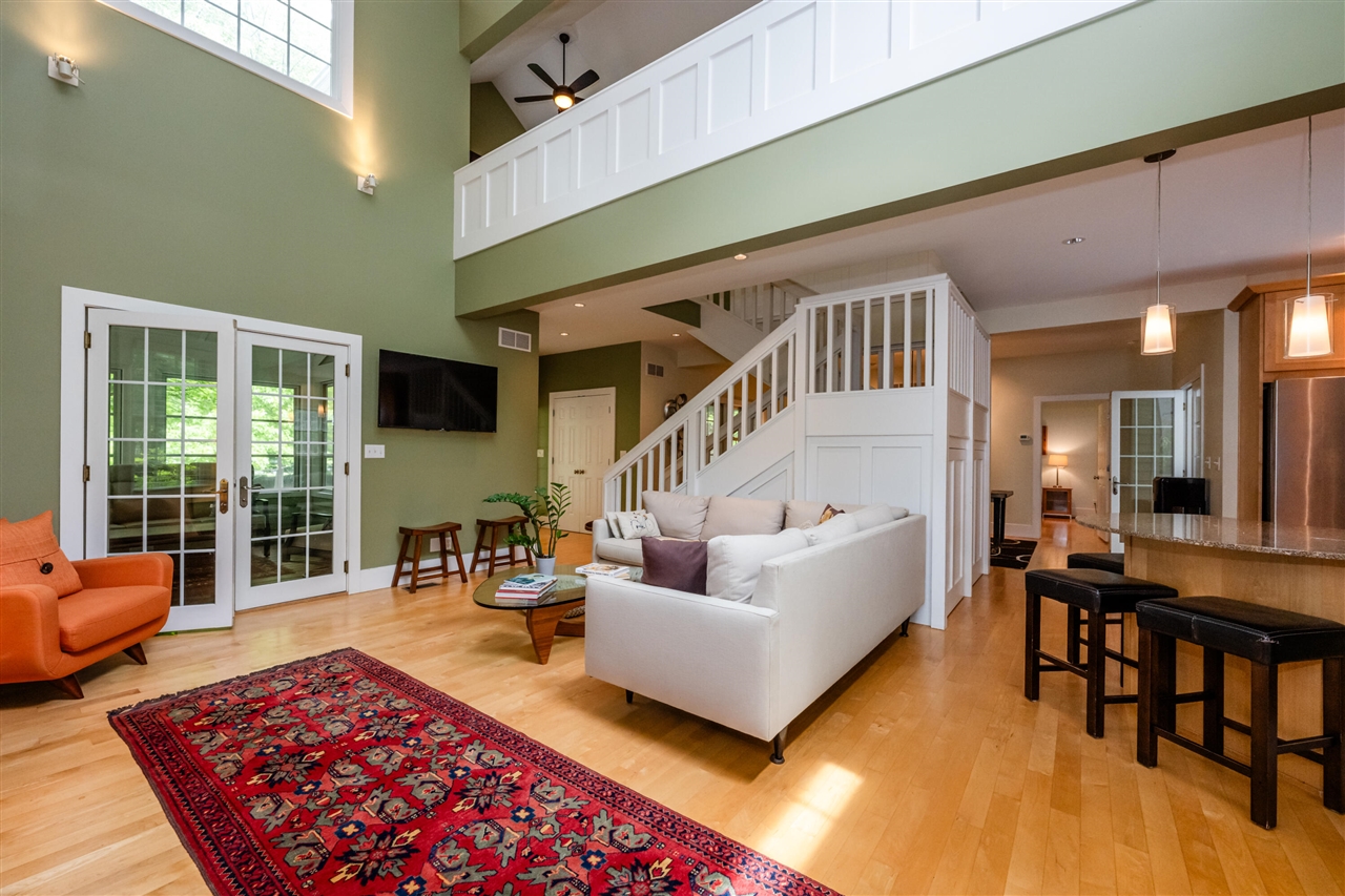 6482 Sweetbriar Court Property Photo 14