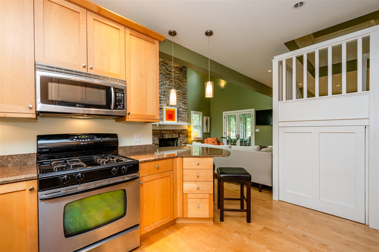 6482 Sweetbriar Court Property Photo 19