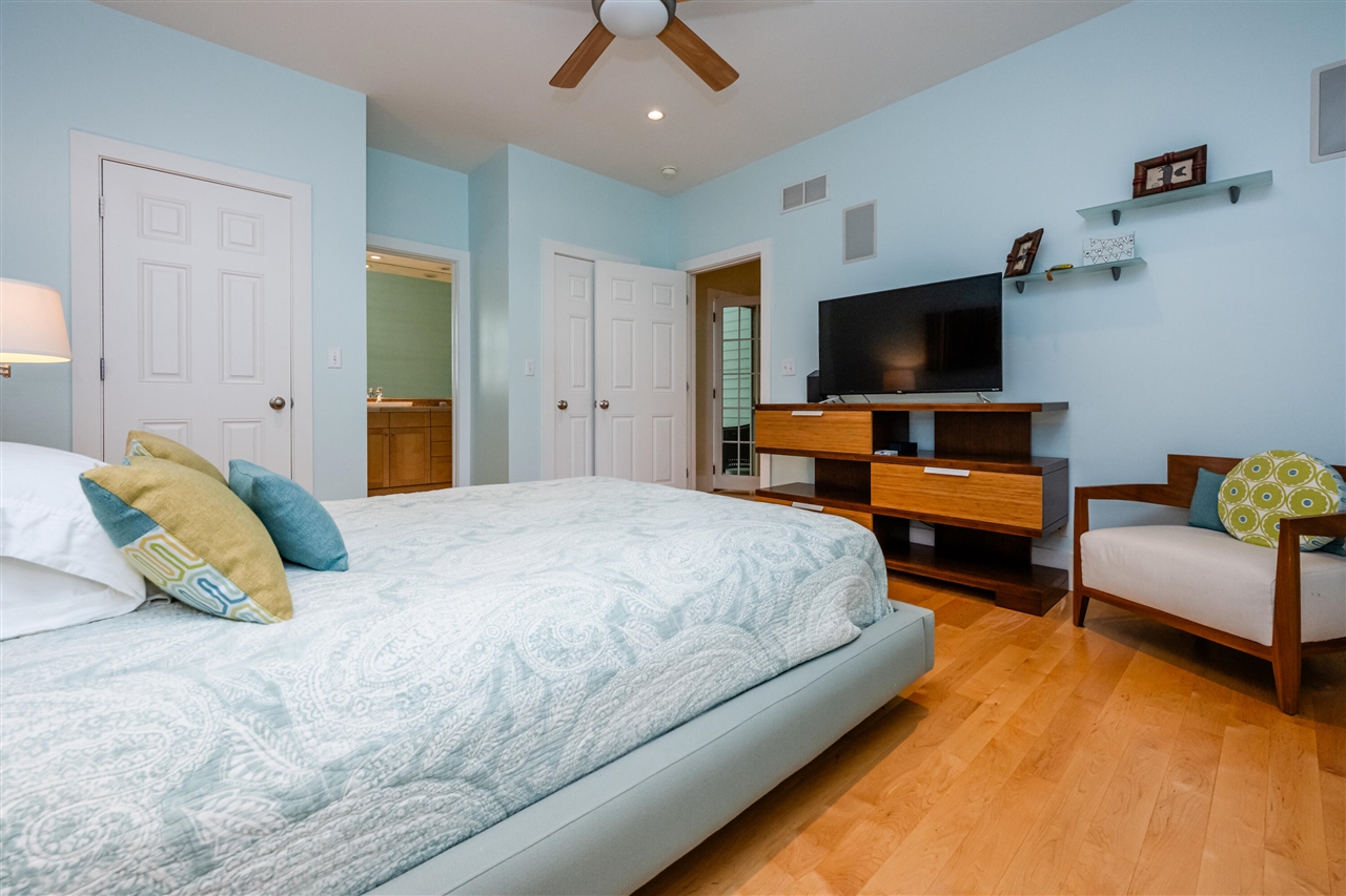 6482 Sweetbriar Court Property Photo 25