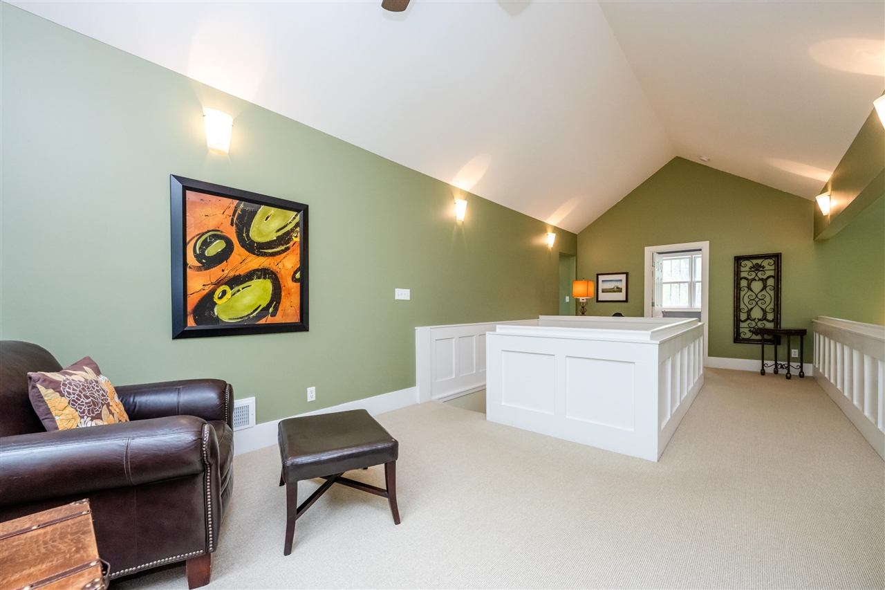 6482 Sweetbriar Court Property Photo 32
