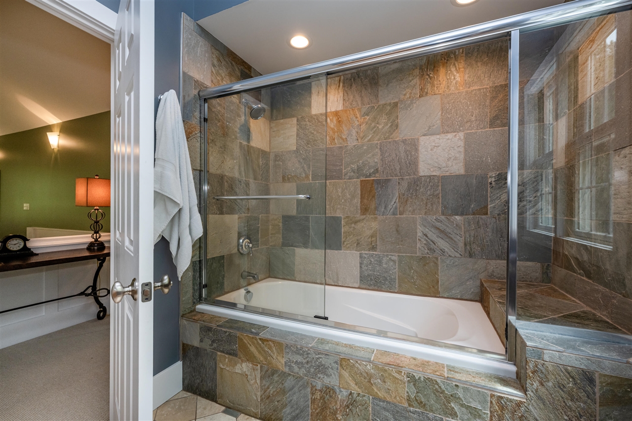 6482 Sweetbriar Court Property Photo 39