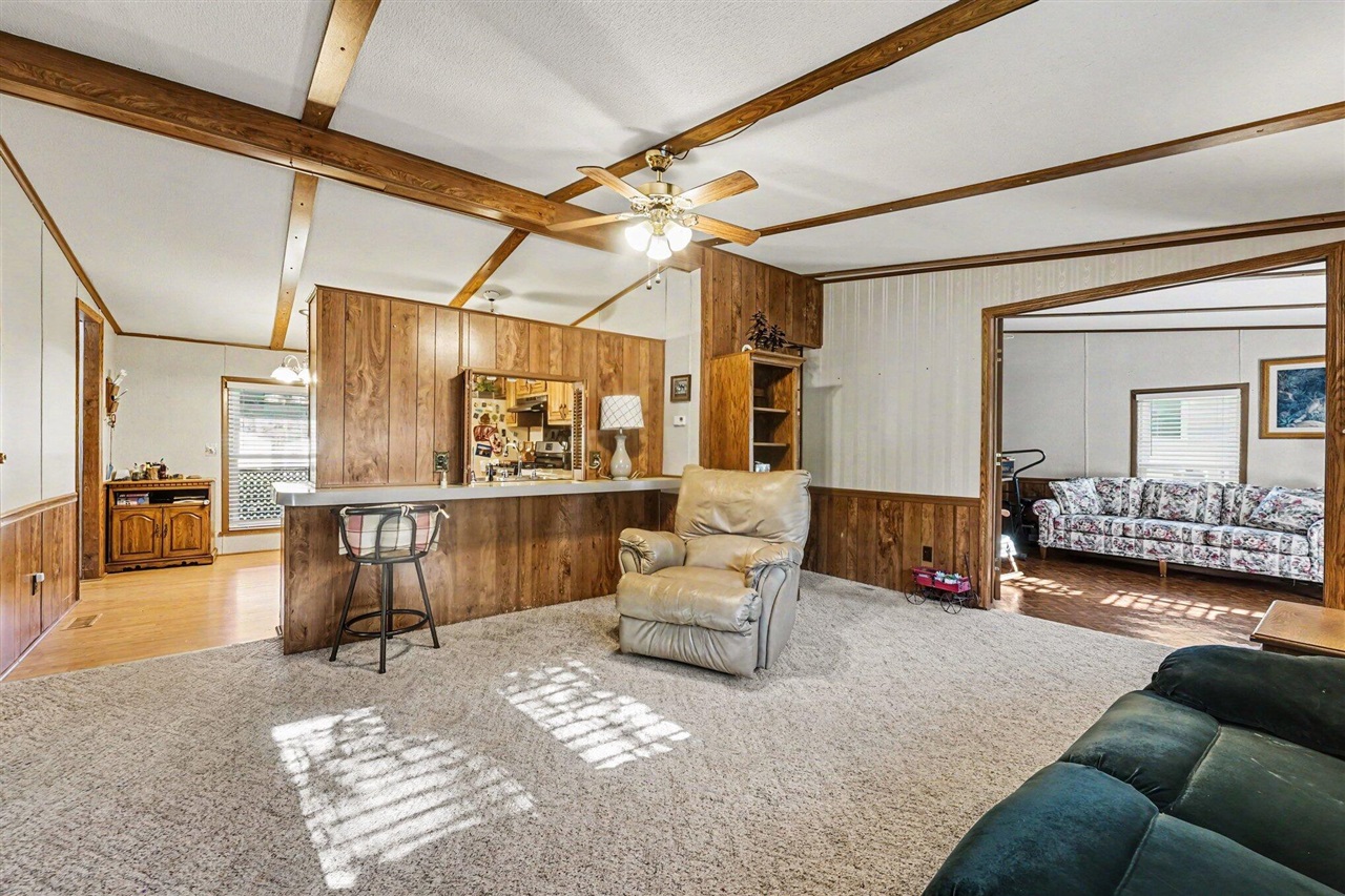 611 Connie Avenue Property Photo 7