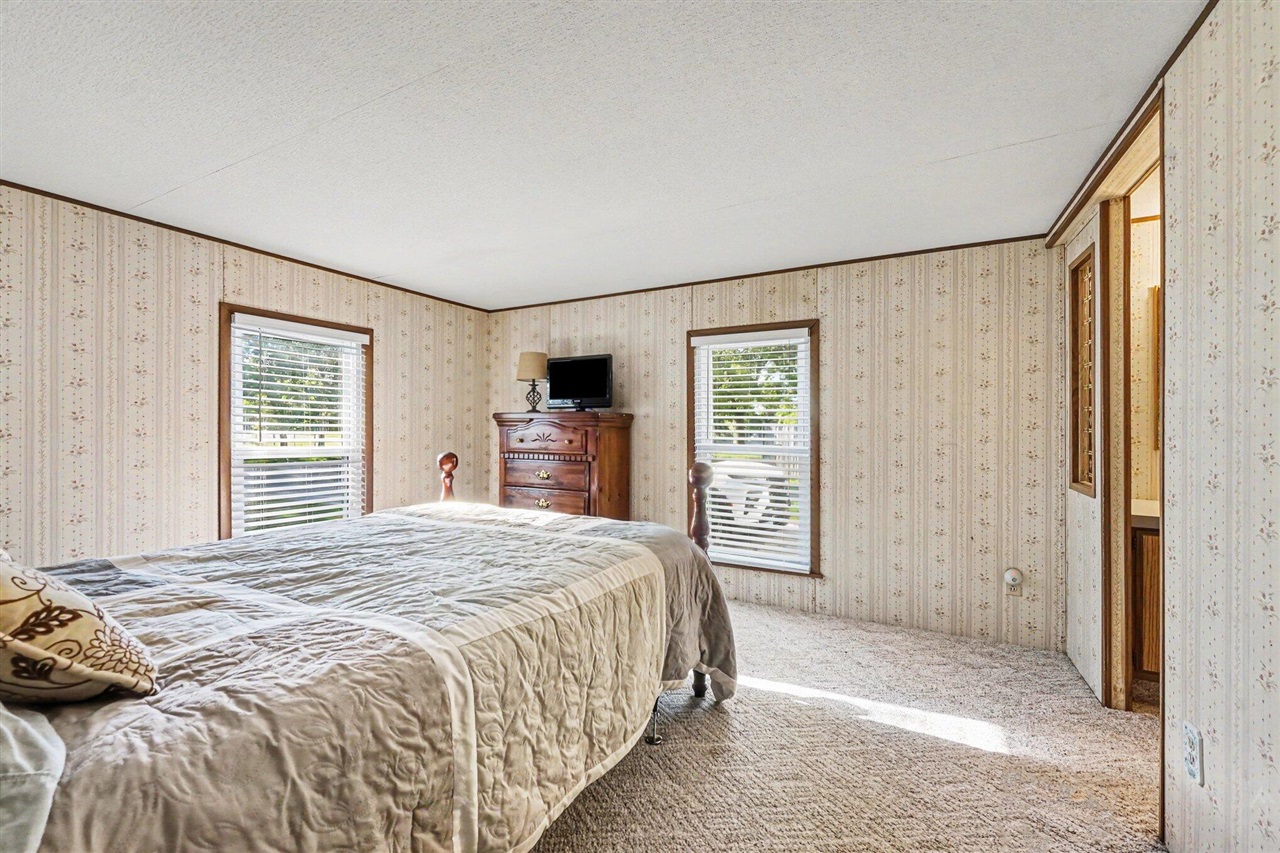 611 Connie Avenue Property Photo 14