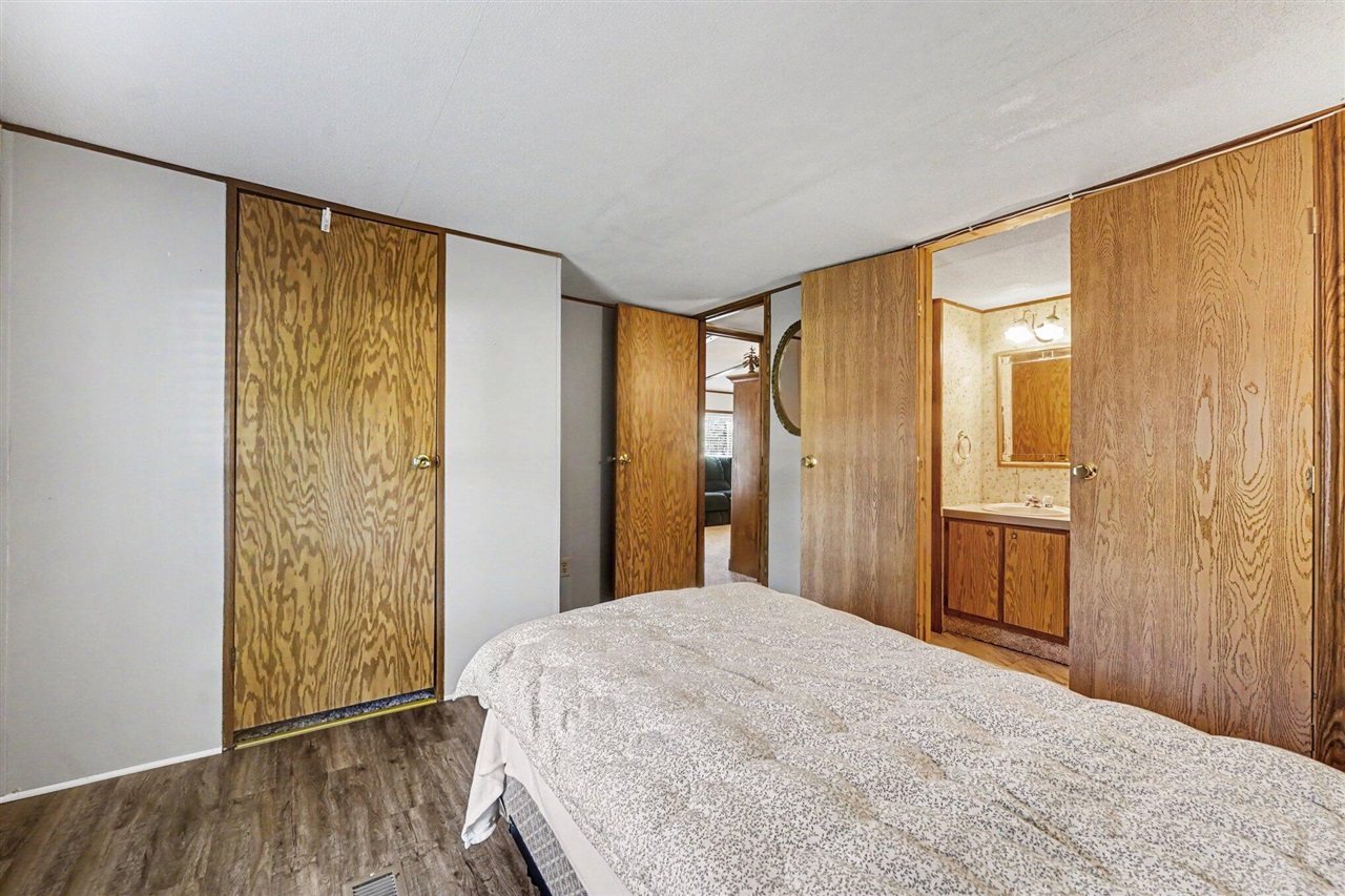 611 Connie Avenue Property Photo 17