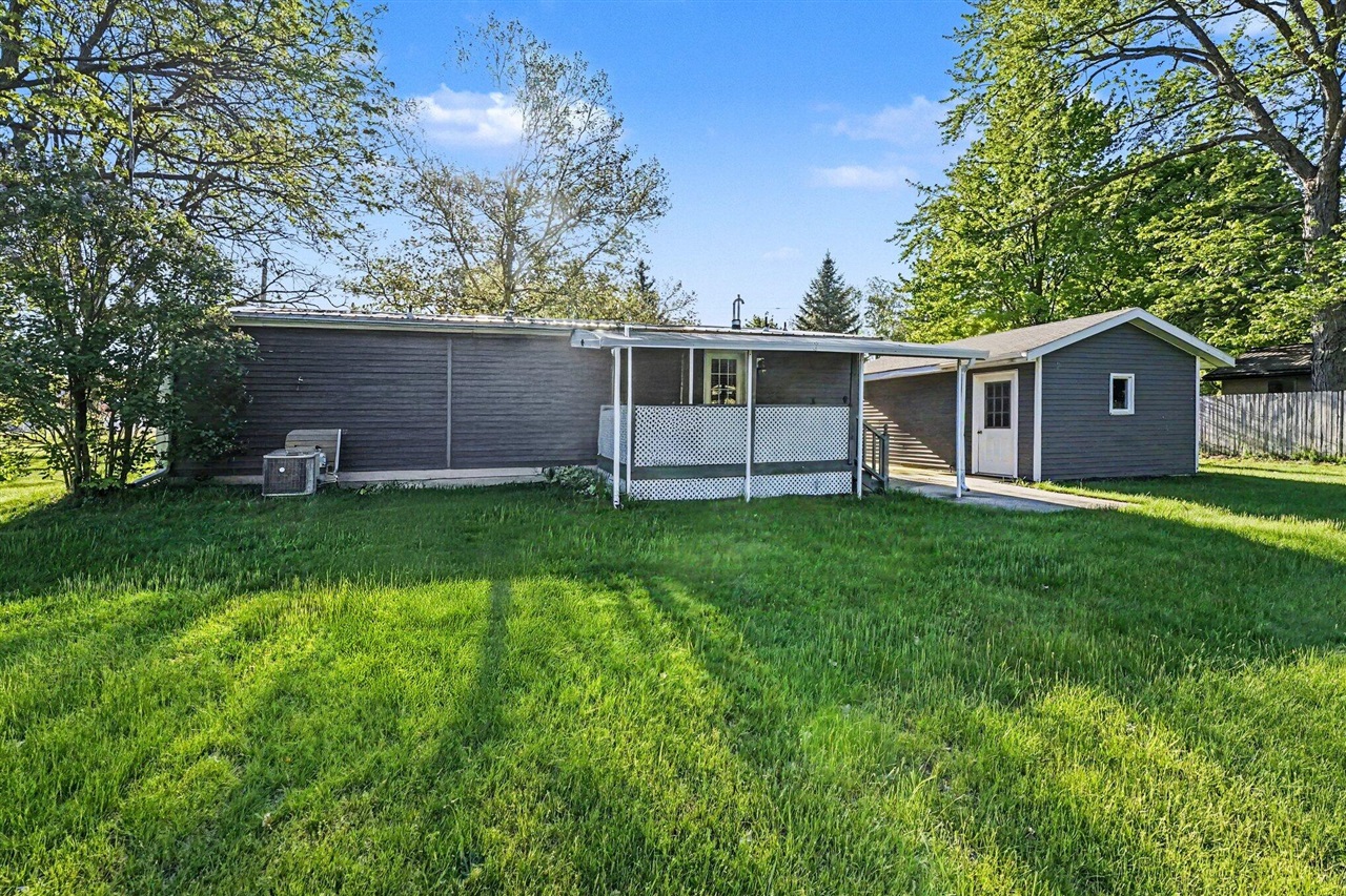 611 Connie Avenue Property Photo 21