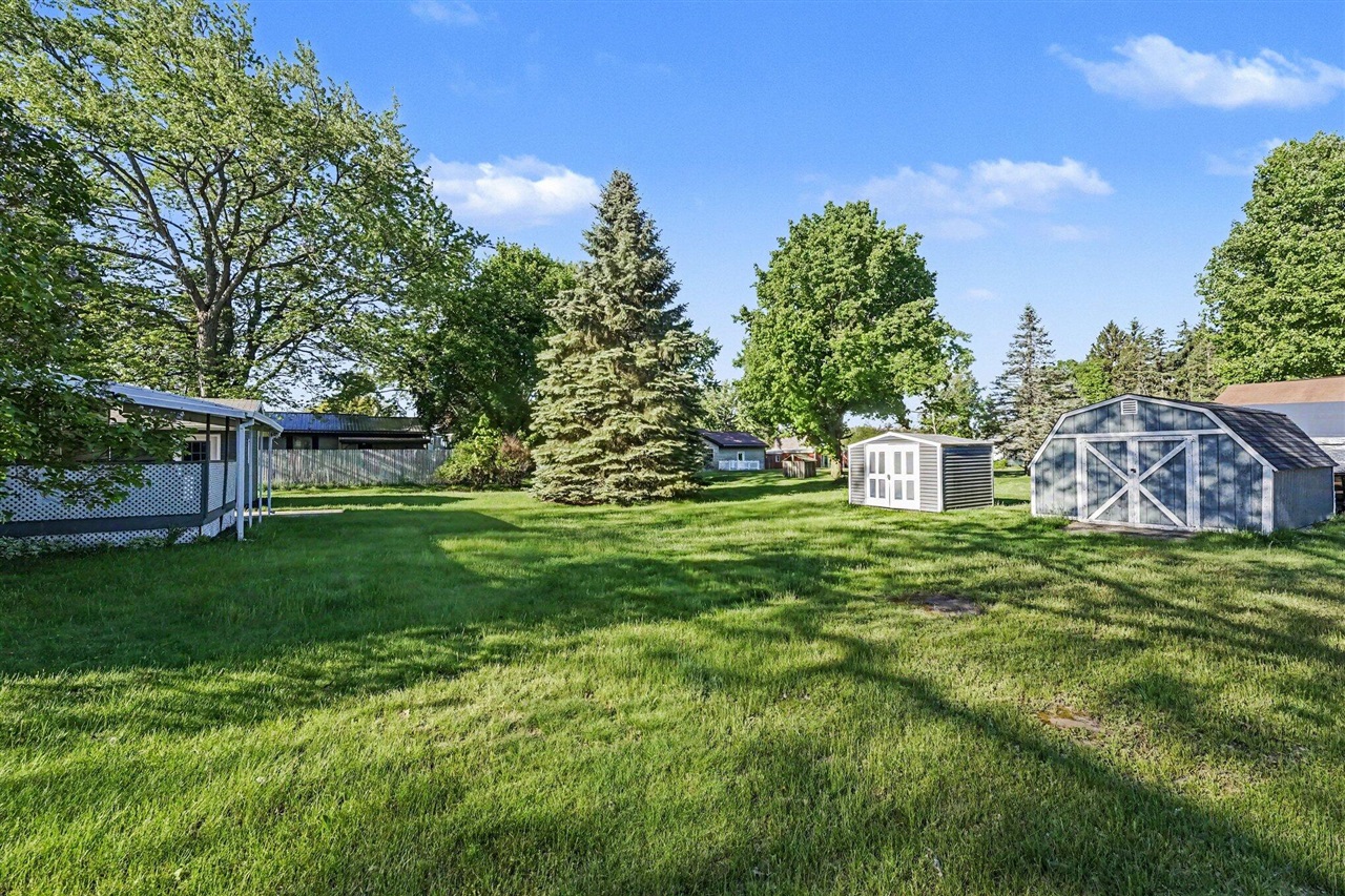 611 Connie Avenue Property Photo 22