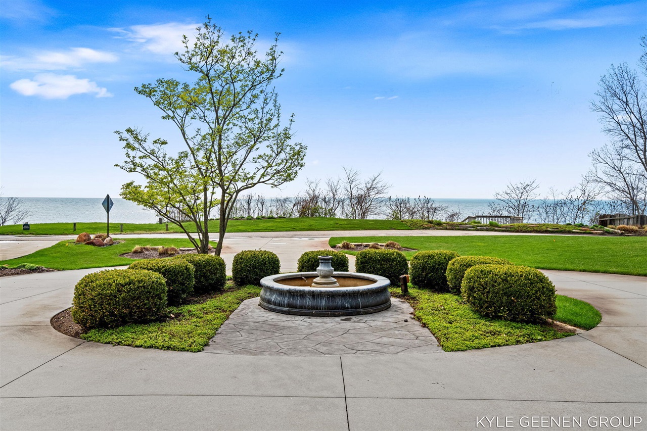 2817 Lakeshore Drive Property Photo 8