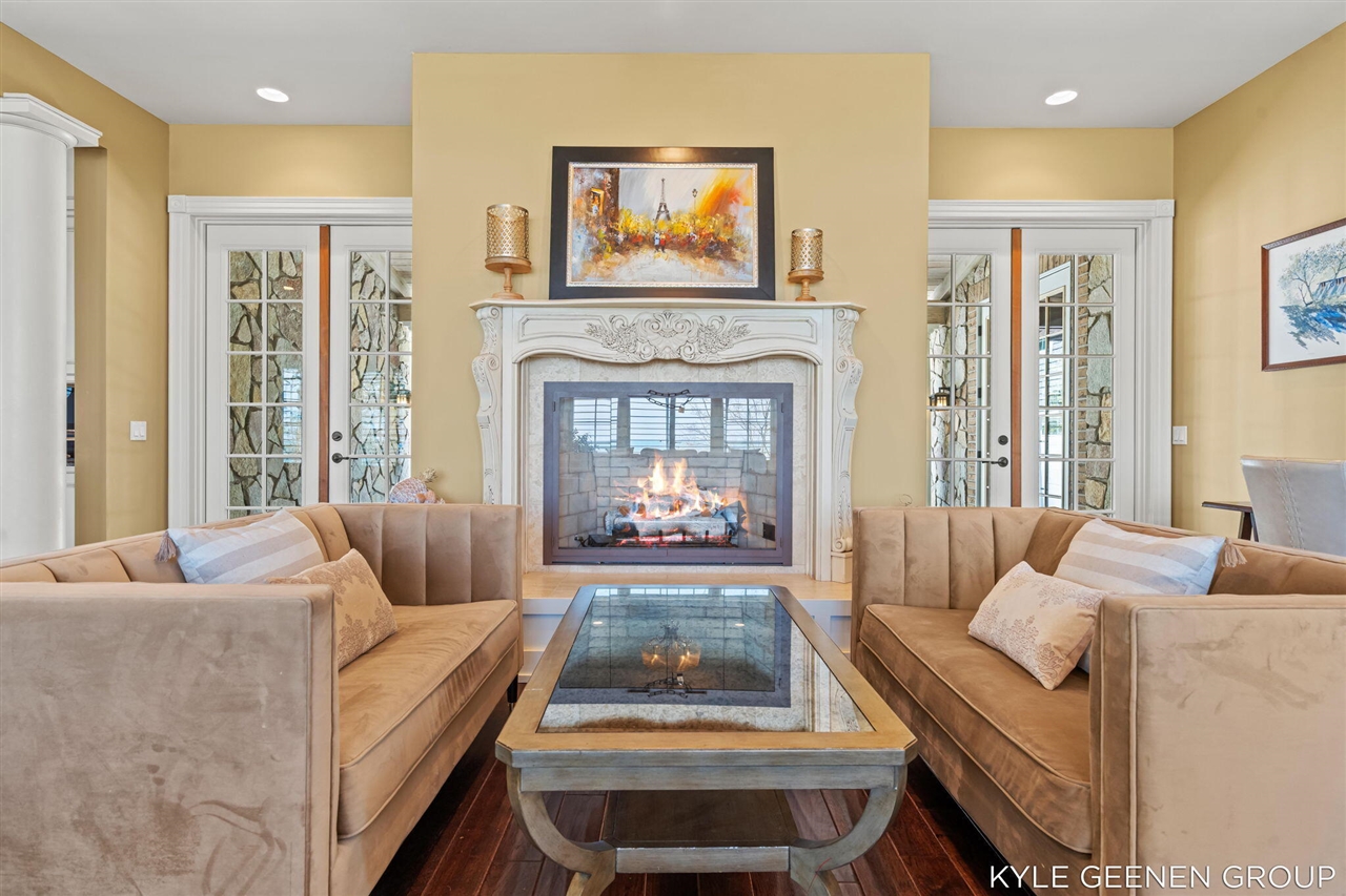 2817 Lakeshore Drive Property Photo 11
