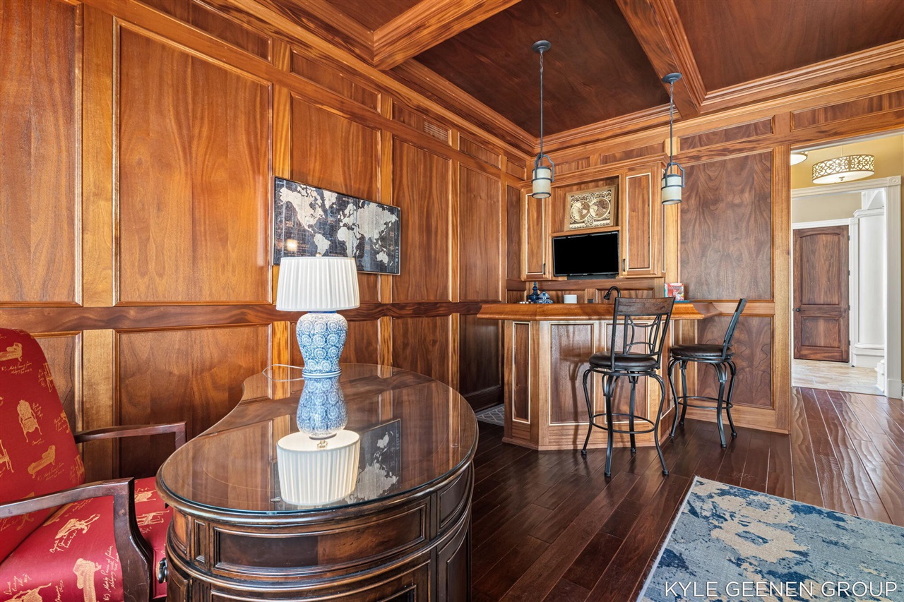 2817 Lakeshore Drive Property Photo 13