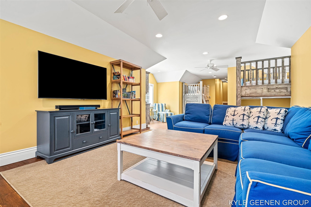 2817 Lakeshore Drive Property Photo 15