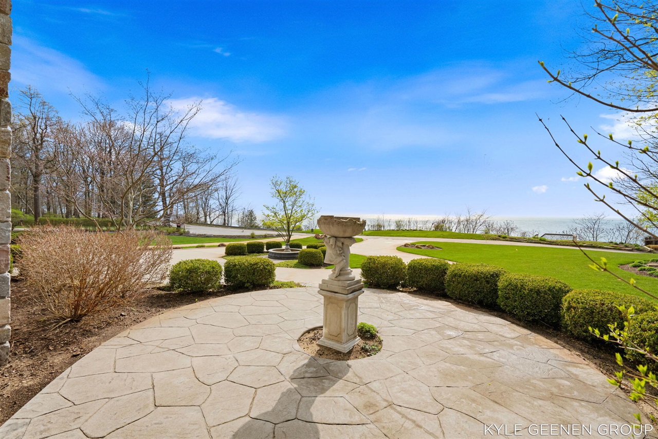 2817 Lakeshore Drive Property Photo 21
