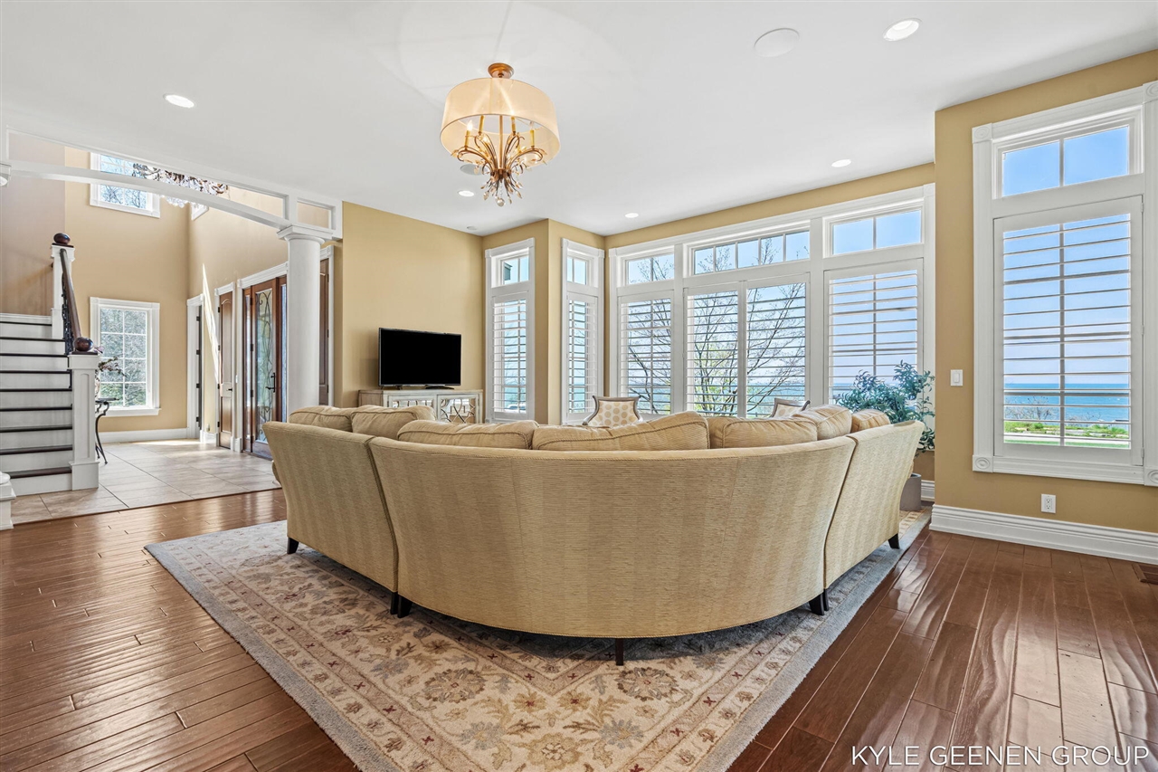 2817 Lakeshore Drive Property Photo 24