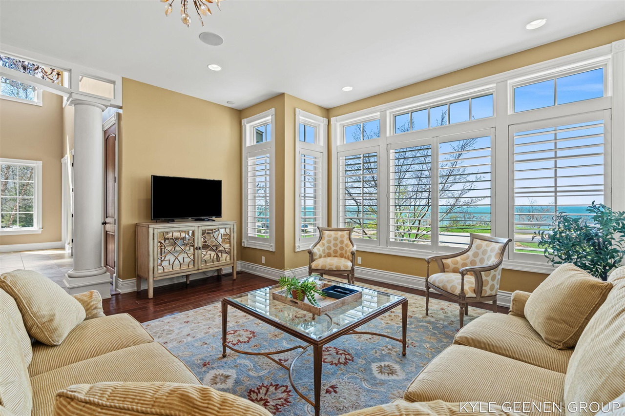 2817 Lakeshore Drive Property Photo 25