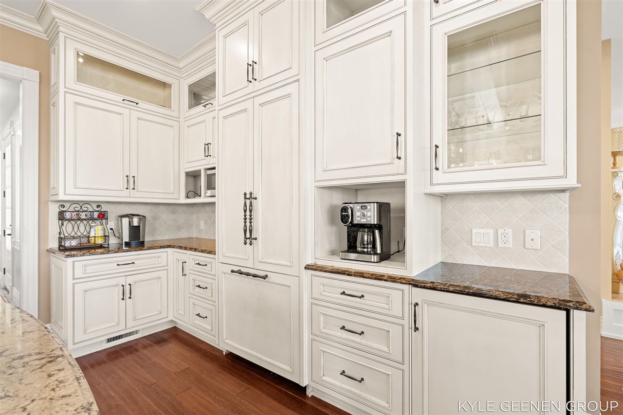 2817 Lakeshore Drive Property Photo 33