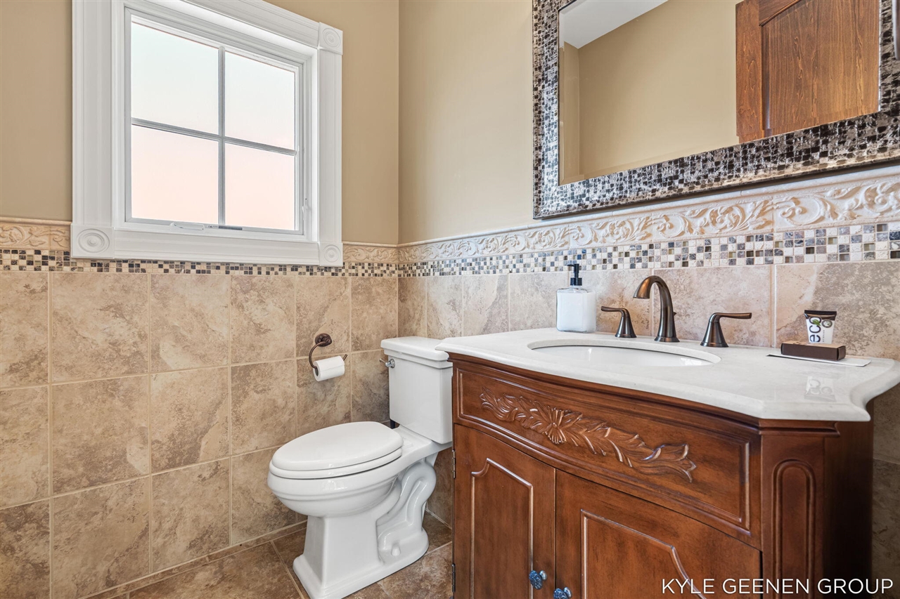 2817 Lakeshore Drive Property Photo 40