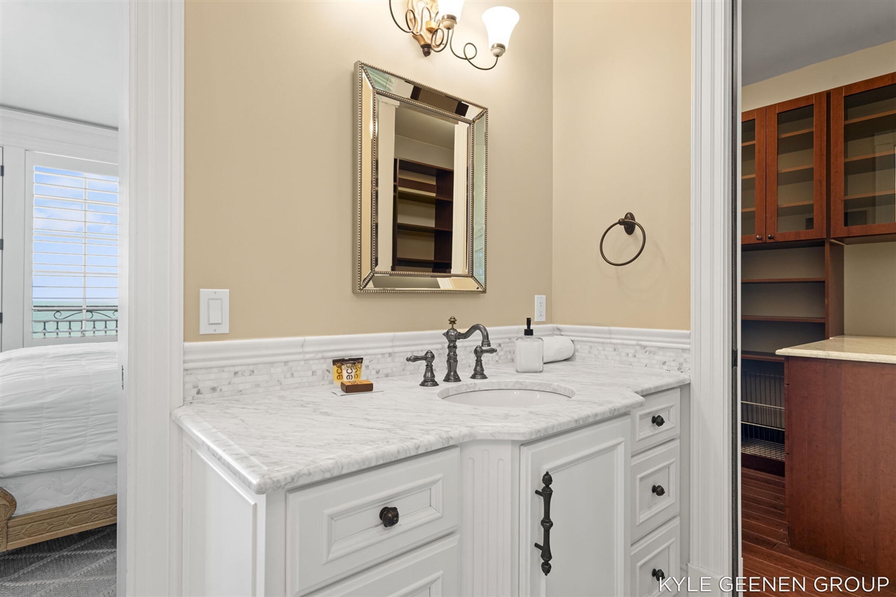 2817 Lakeshore Drive Property Photo 54