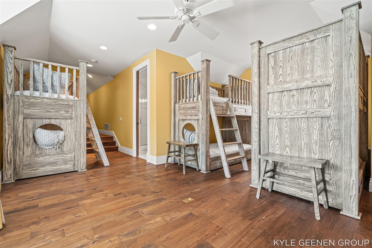 2817 Lakeshore Drive Property Photo 67