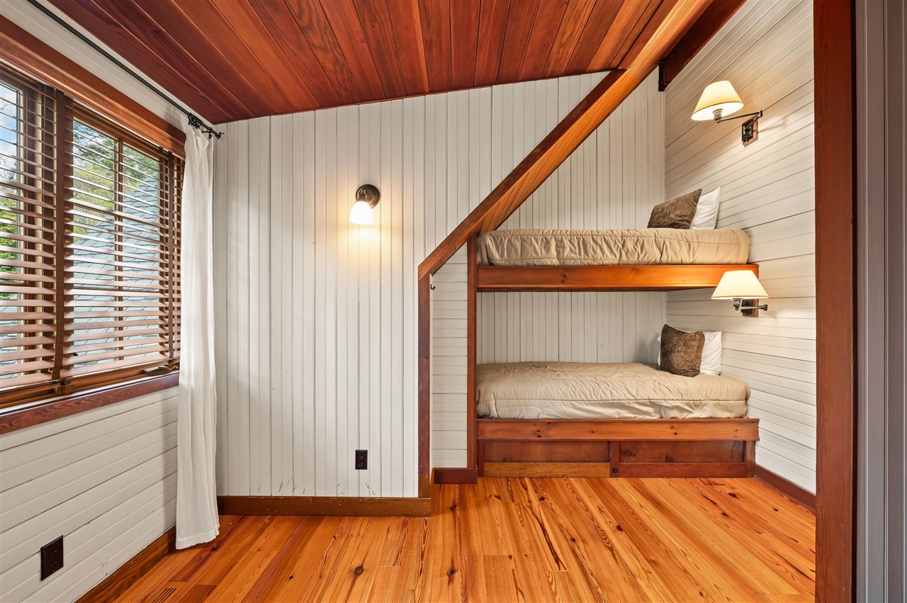 14657 Lakeshore Road Property Photo 41