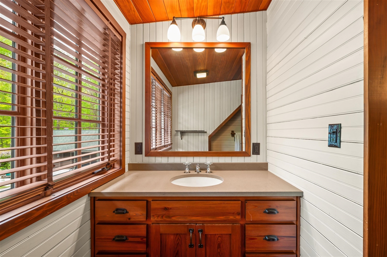 14657 Lakeshore Road Property Photo 42