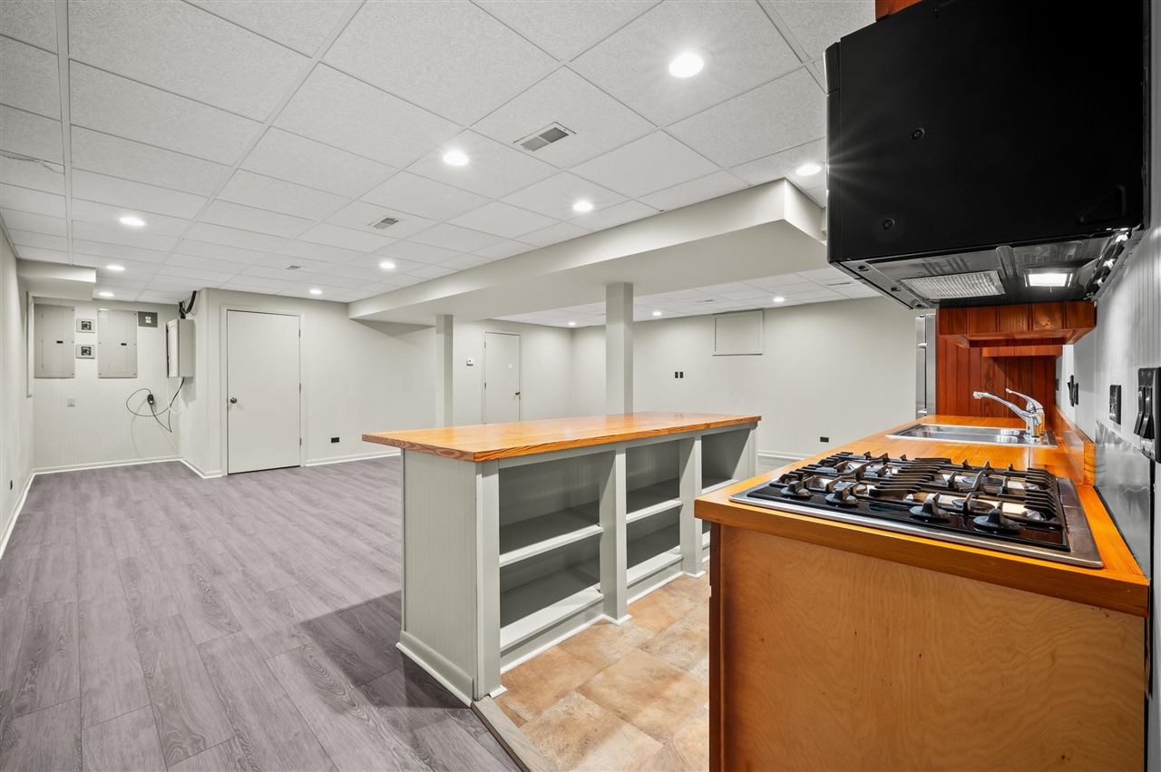 14657 Lakeshore Road Property Photo 46