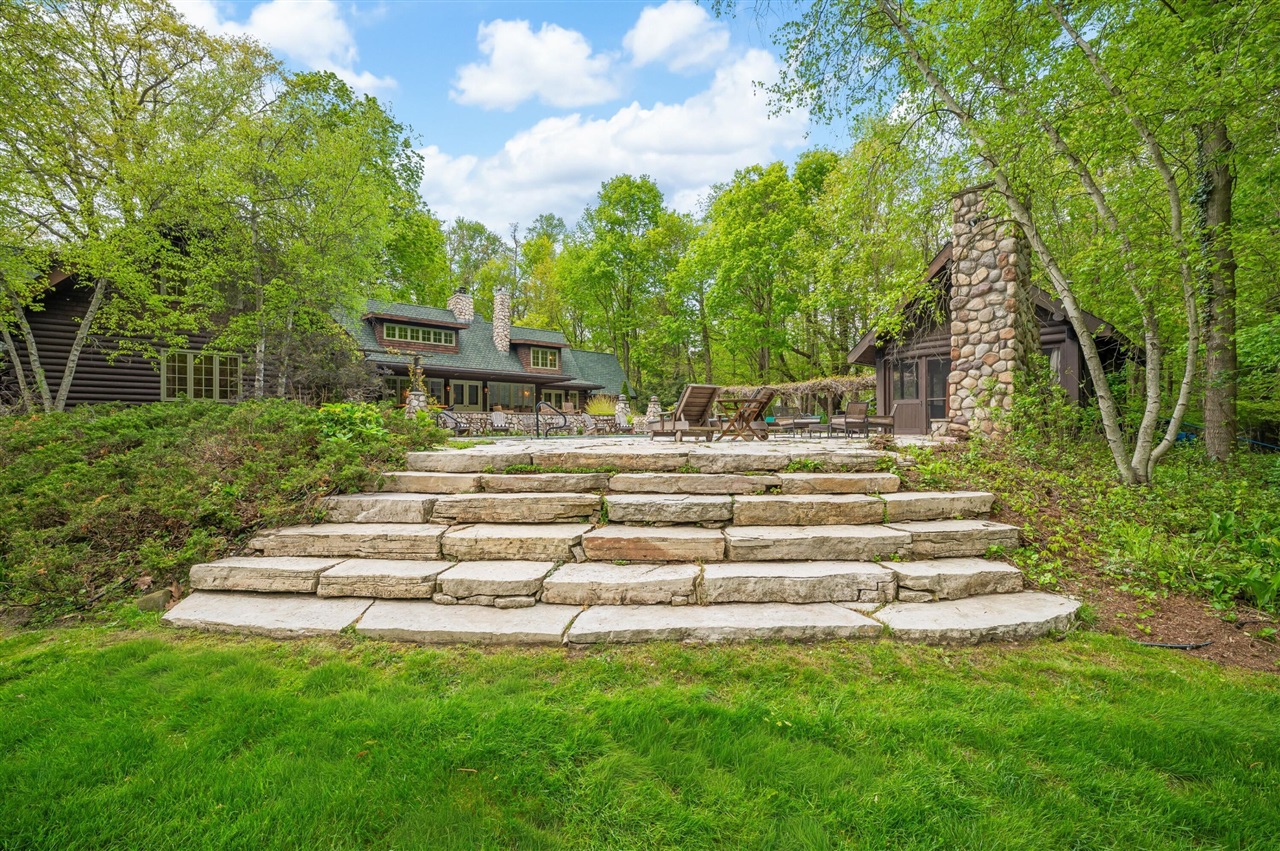 14657 Lakeshore Road Property Photo 58