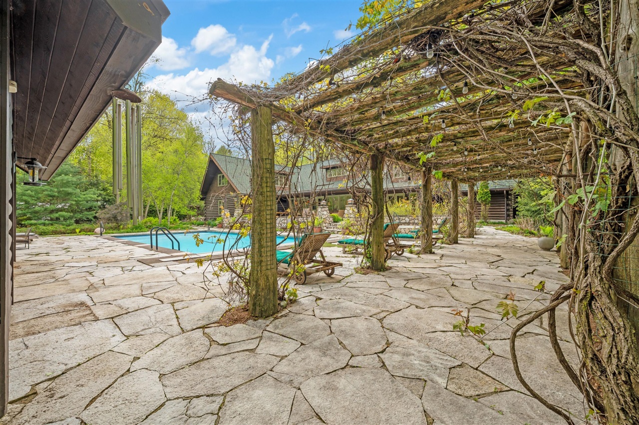 14657 Lakeshore Road Property Photo 61
