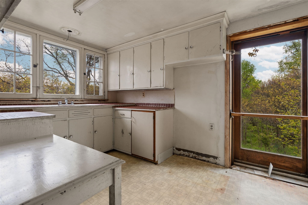 2203 Hickman Road Property Photo 30