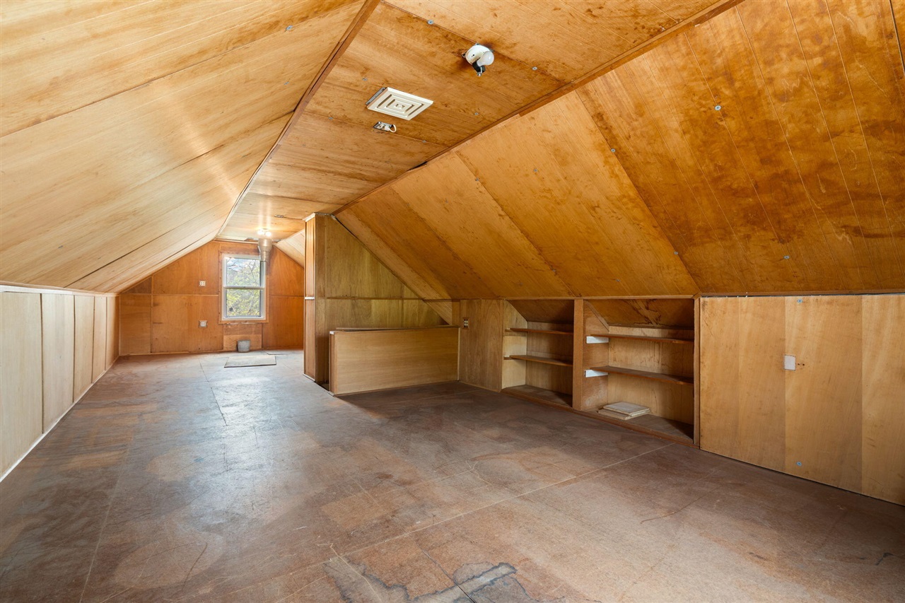 2203 Hickman Road Property Photo 40