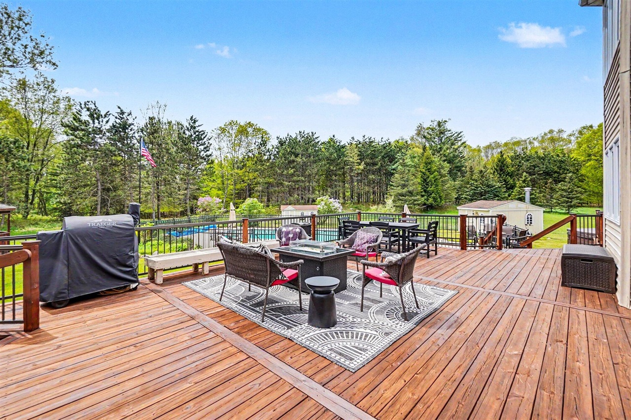 17634 Meceola Road Property Photo 15