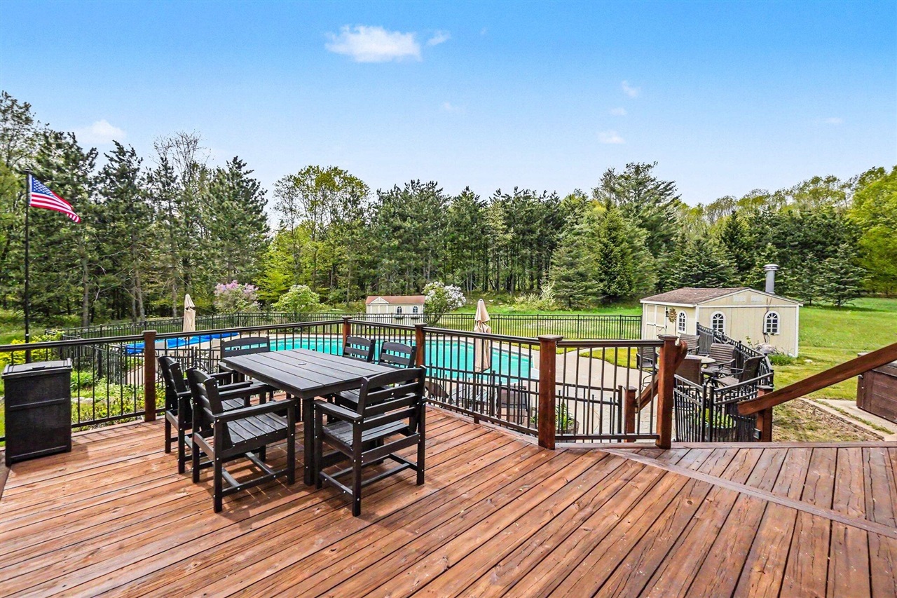 17634 Meceola Road Property Photo 16