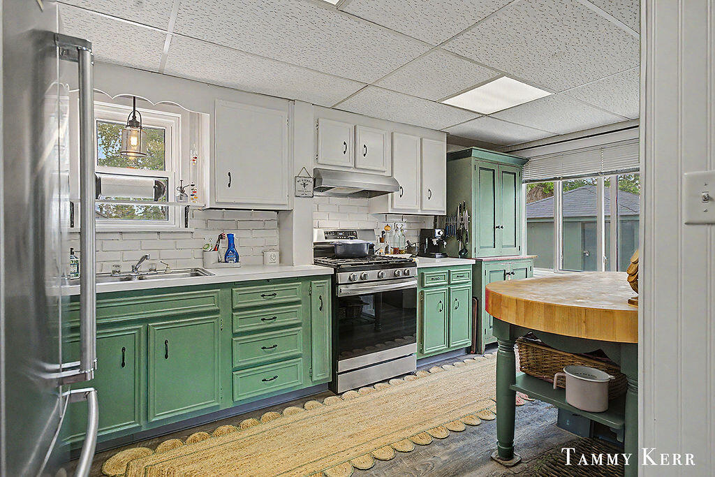 1159 S Shore Drive Property Photo 12