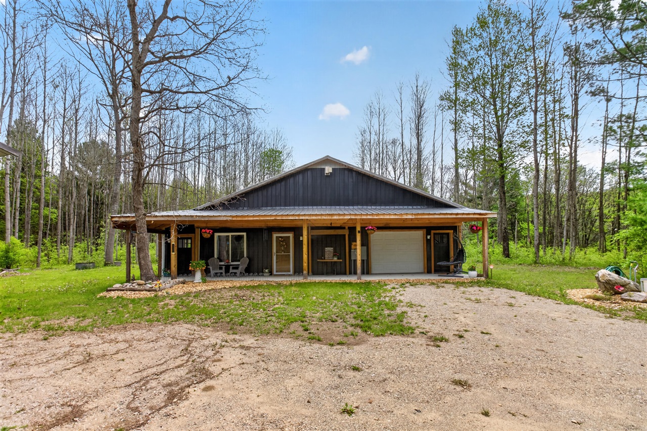 4850 E Us Highway 10 Property Photo 1