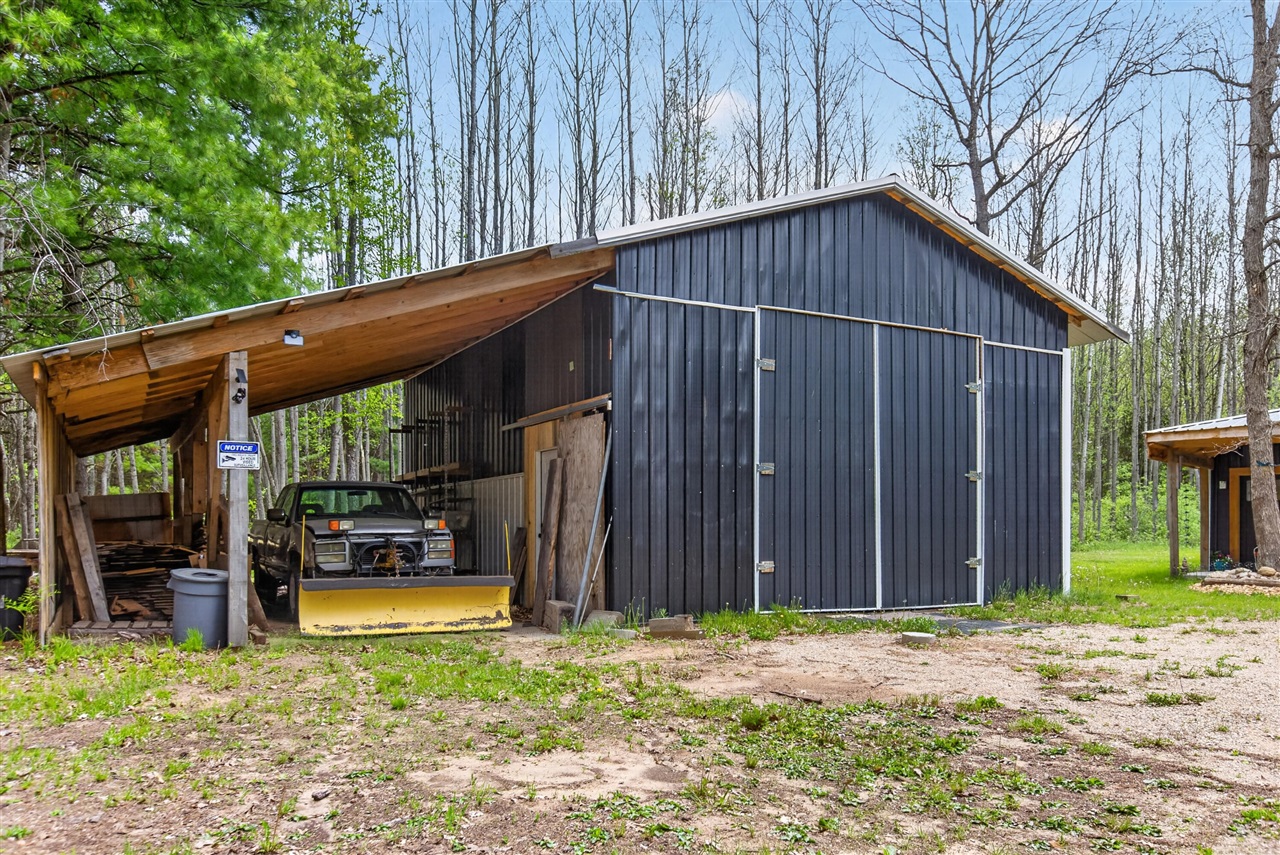 4850 E Us Highway 10 Property Photo 50