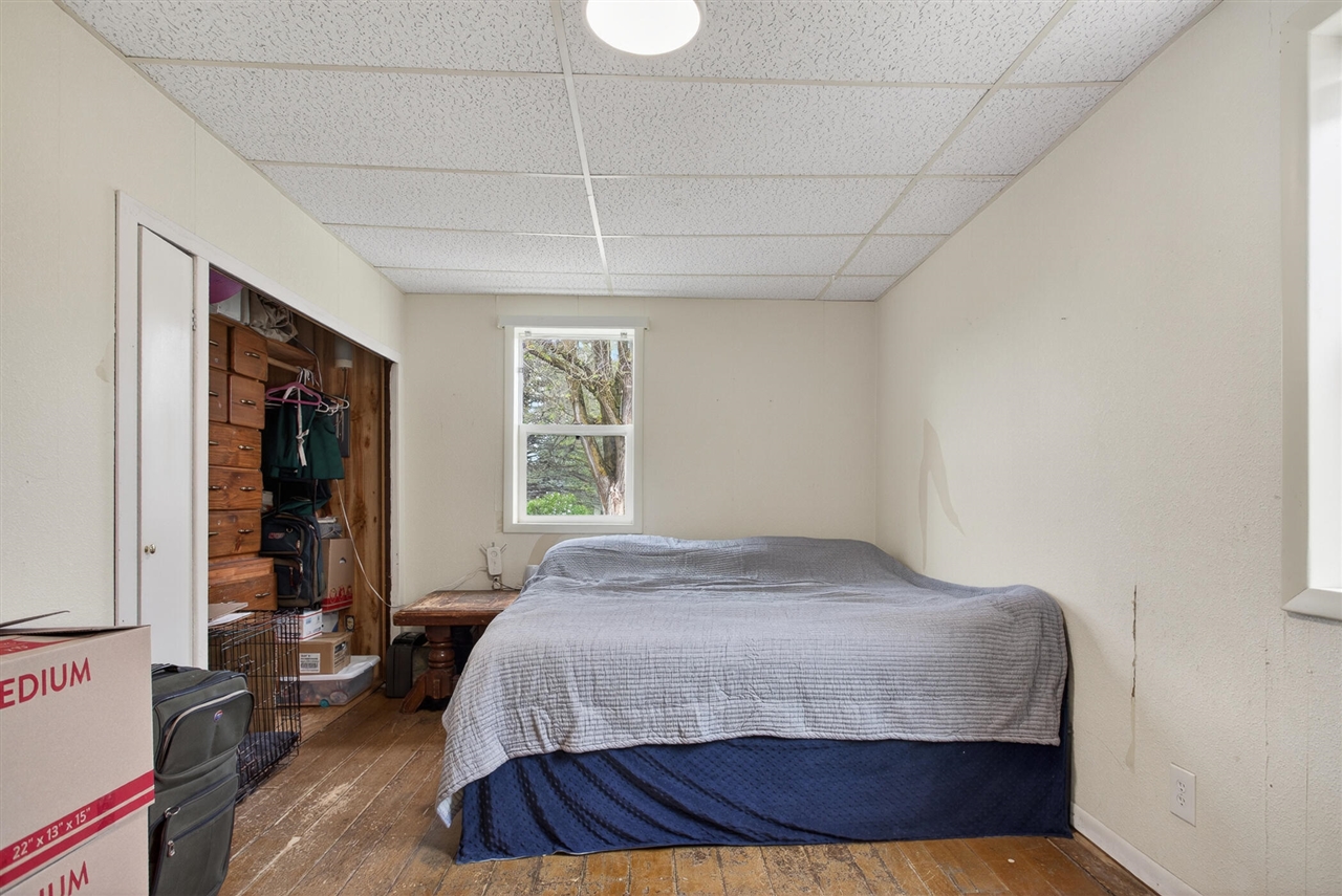 8332 5 Mile Road Property Photo 19