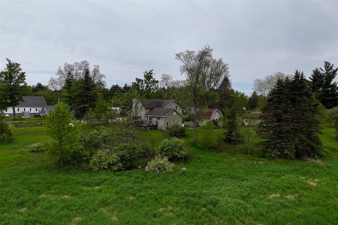 8332 5 Mile Road Property Photo 42