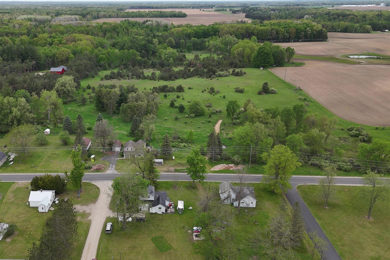 8332 5 Mile Road Property Photo 44