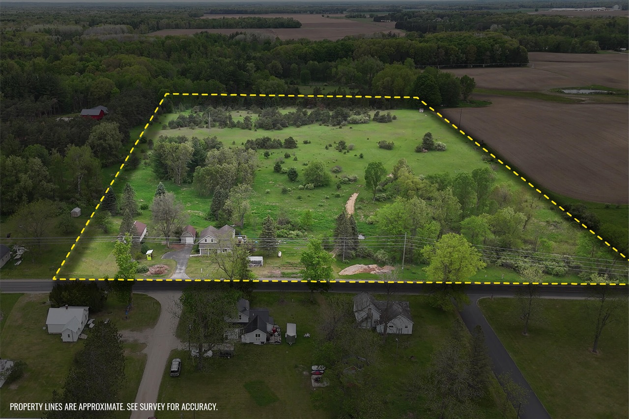 8332 5 Mile Road Property Photo 45