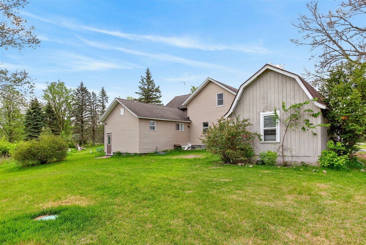 8332 5 Mile Road Property Photo 46
