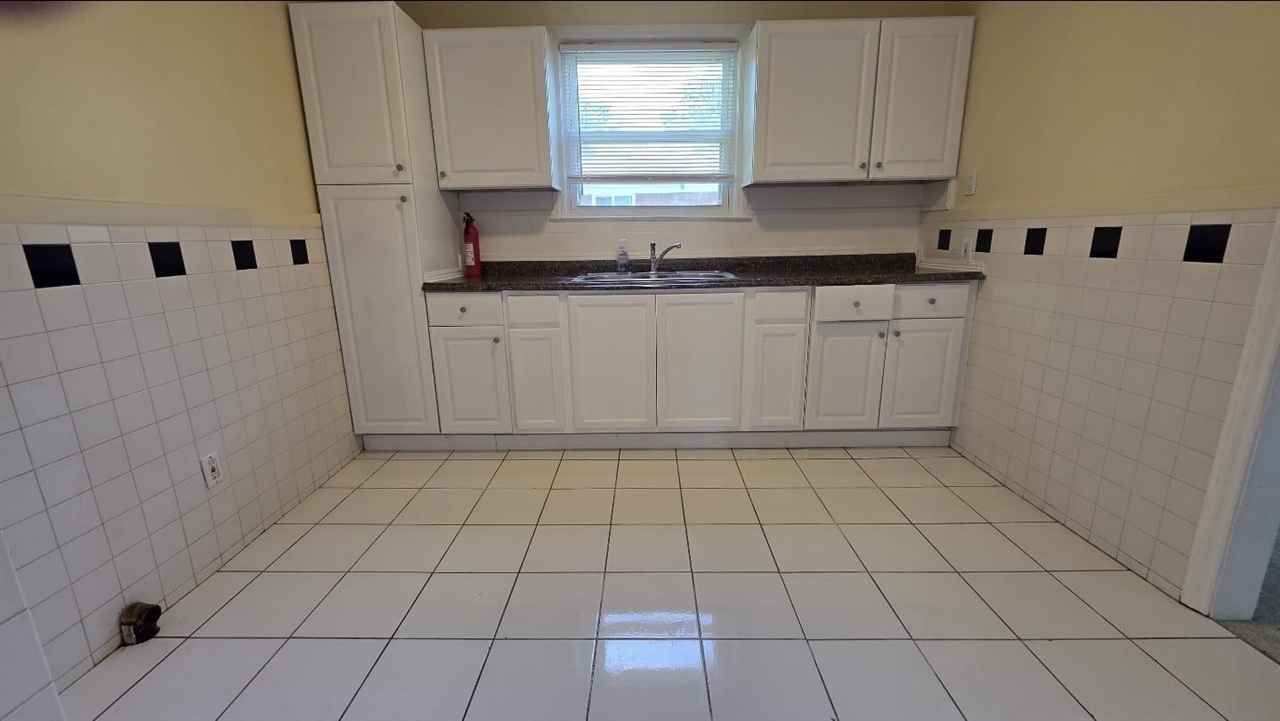 20690 California Street Property Photo 2