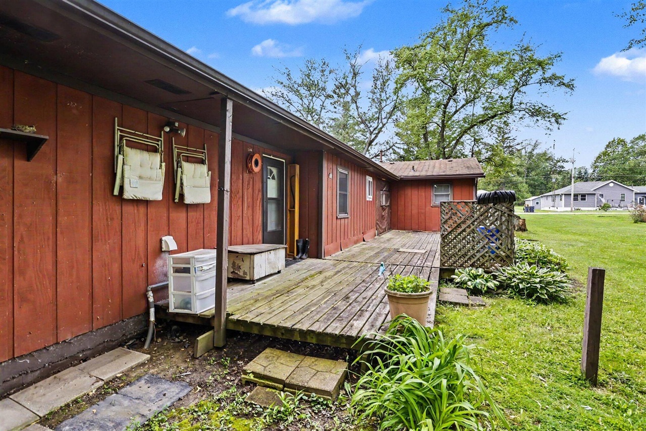 8223 Forest Beach Road Property Photo 9