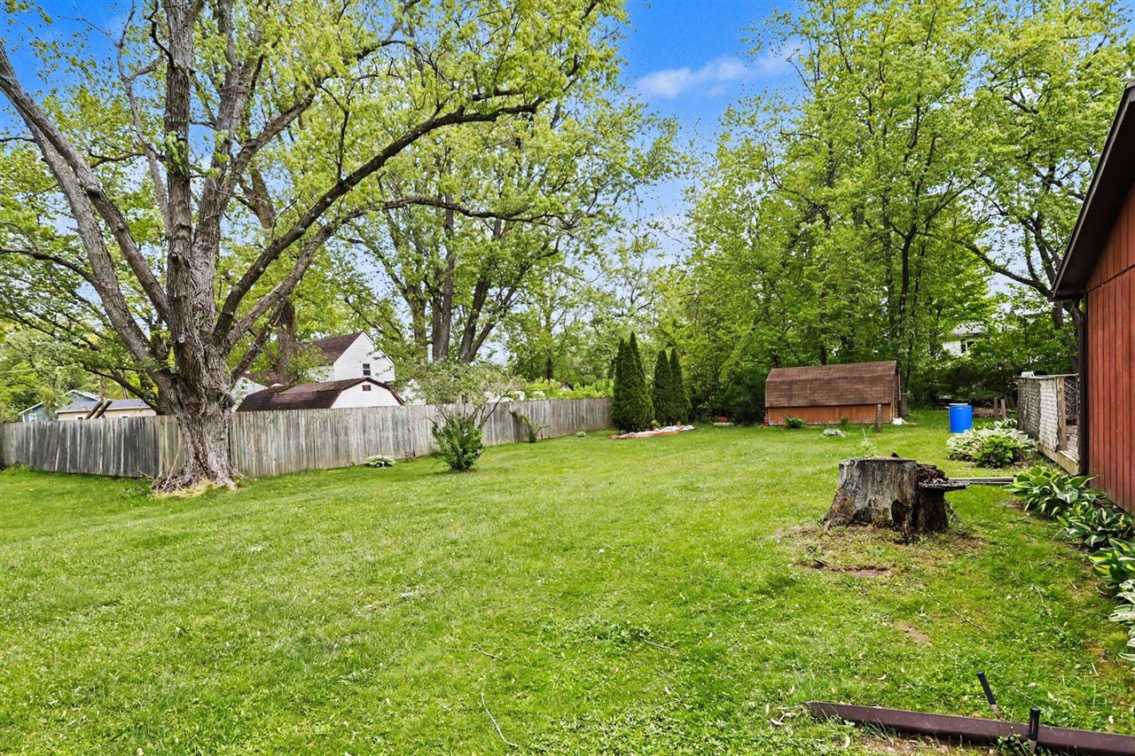 8223 Forest Beach Road Property Photo 13