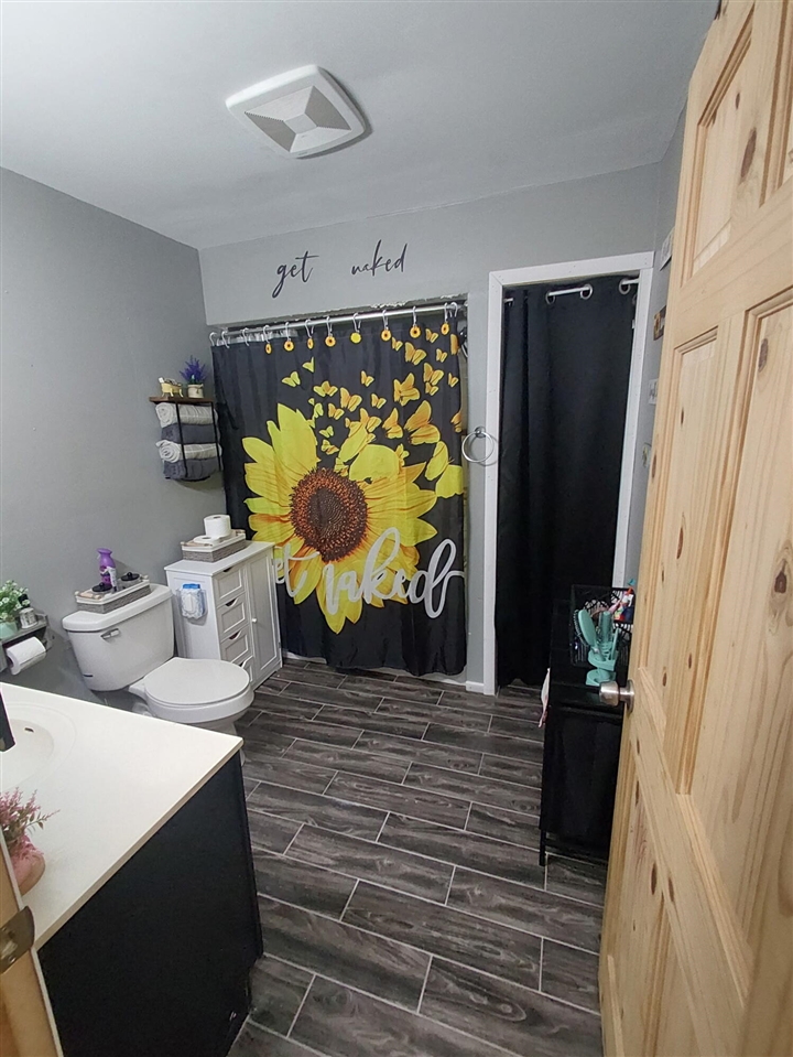 4201 Secor Road Property Photo 9