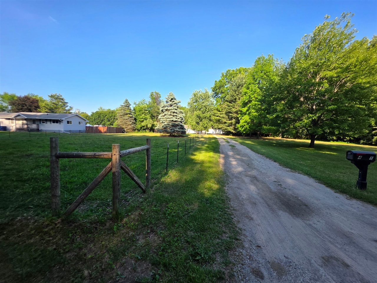 4201 Secor Road Property Photo 37