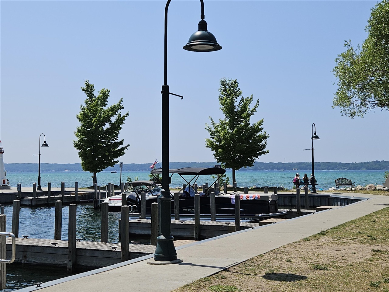 8933 S East Torch Lake Drive Property Photo 7