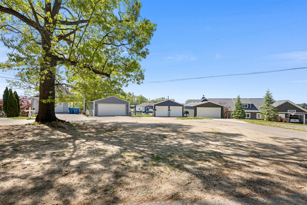 1304 N Eagle Lake Drive Property Photo 56
